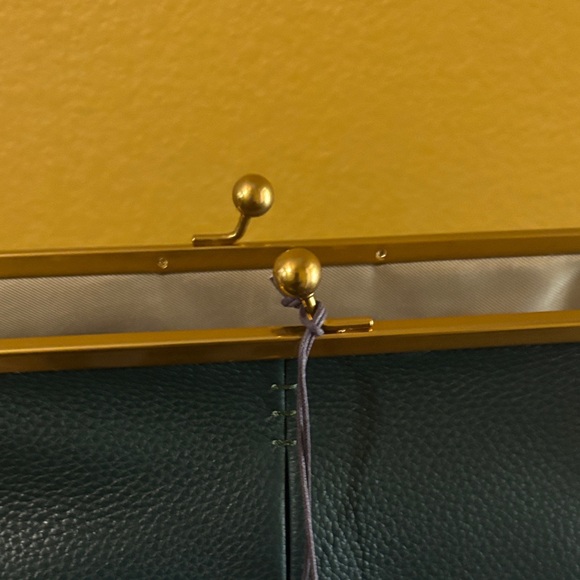 Chic Dark Green Leather Clutch - Picture 4 of 10